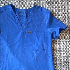 [FIGSS] Catarina One Pocket Scrub Top Ciel Blue